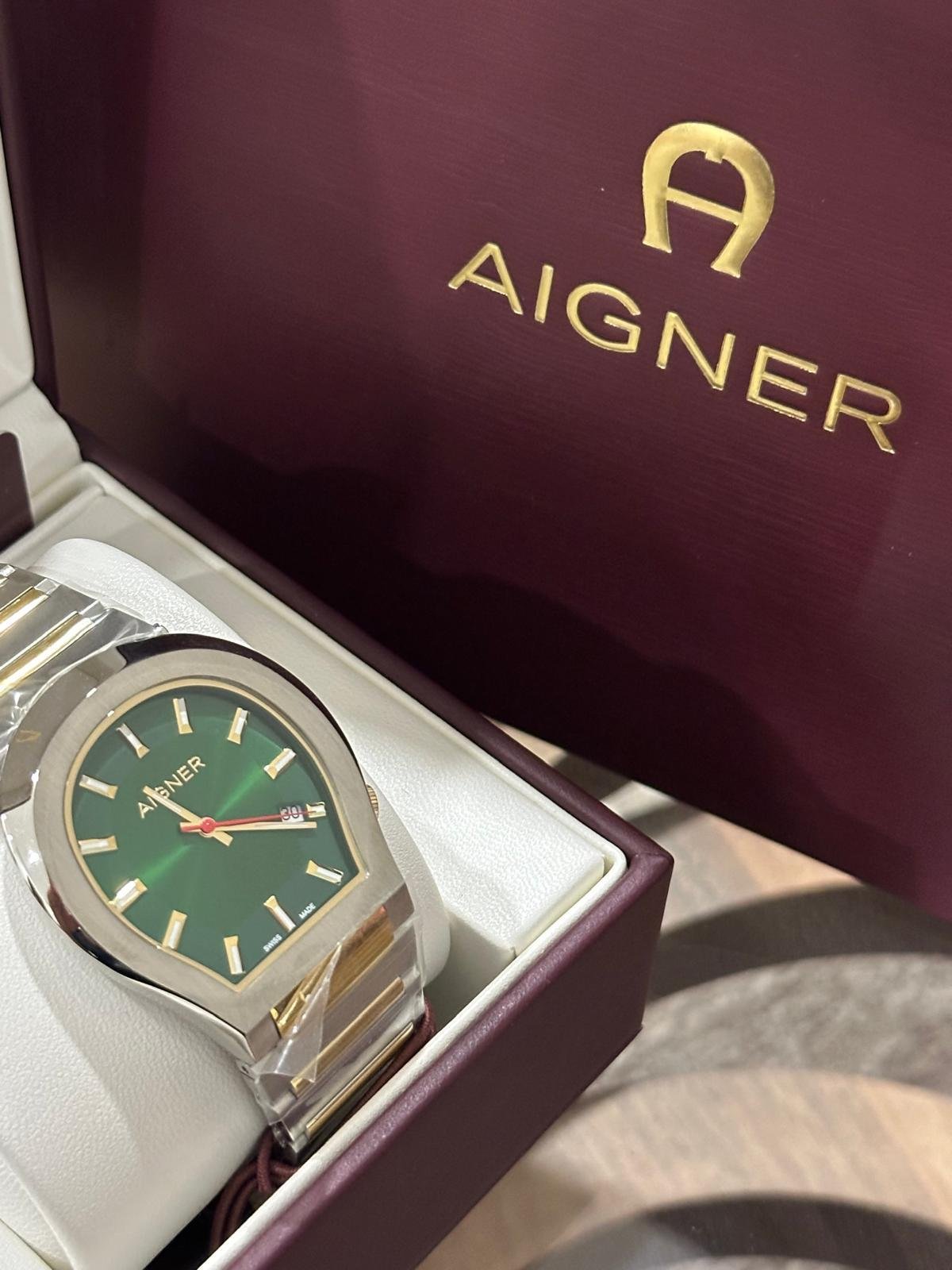 12 Aigner - Silver and gold - Image 1